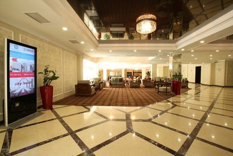 City Hotel Bisjkek Buitenkant foto