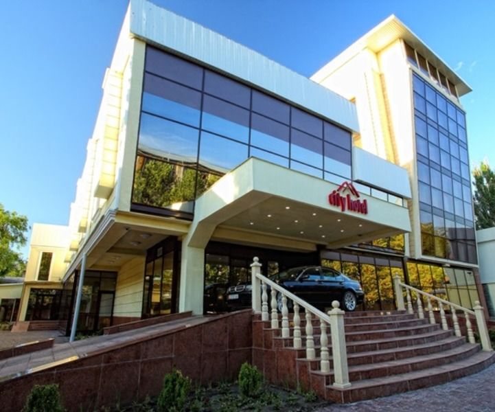 City Hotel Bisjkek Buitenkant foto
