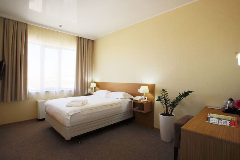 City Hotel Bisjkek Buitenkant foto